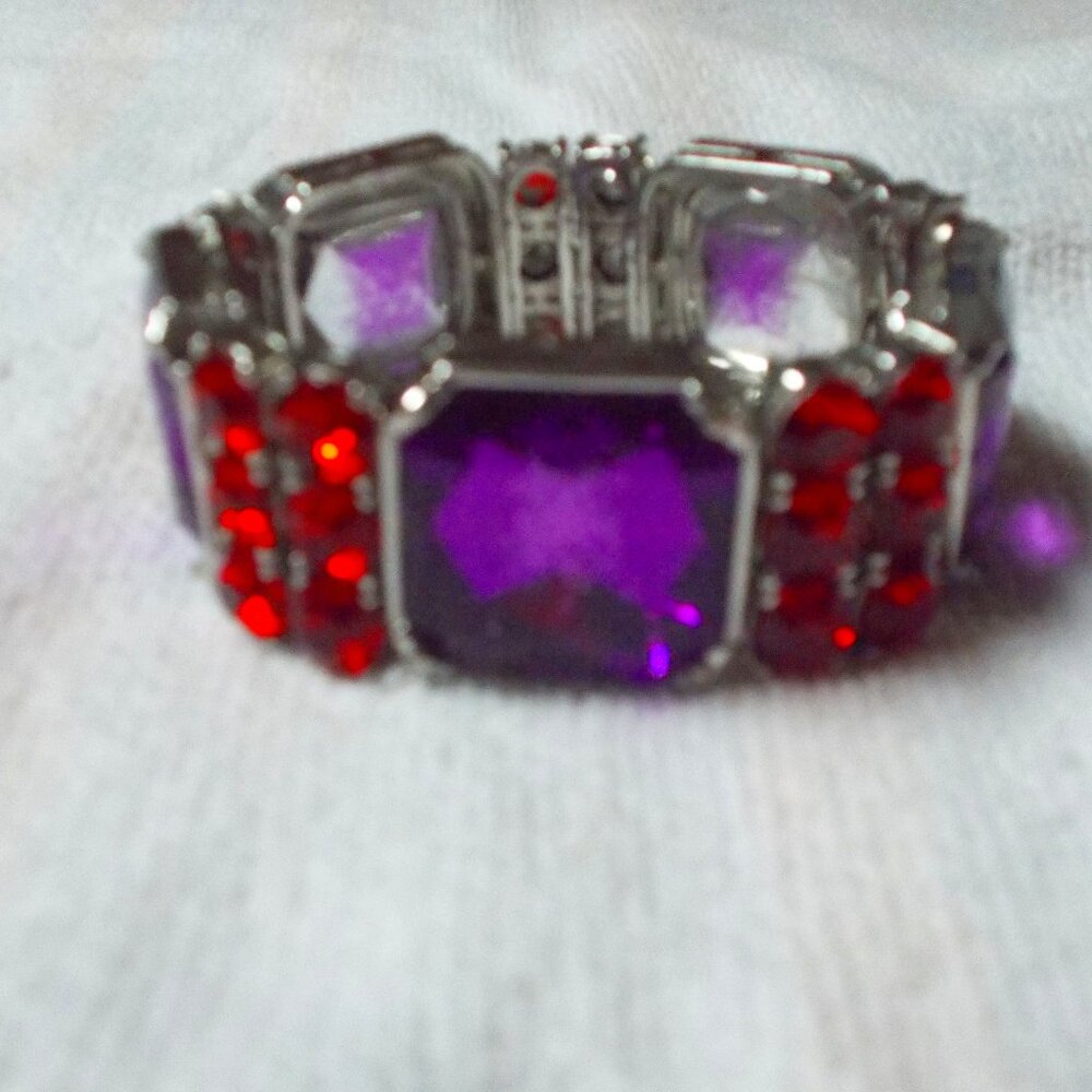 80s style silvertone bracelet with faux gems